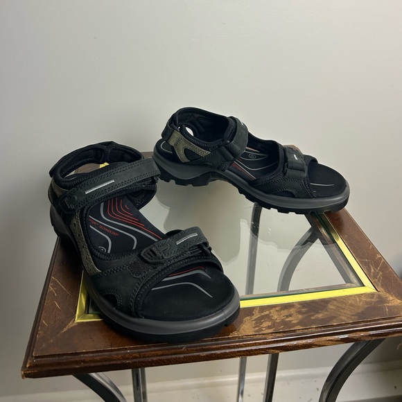 ECCO Yucatán Offroad Sandals Womens Sz 40 US 9 Sports Hiking Outdoor Beige Black - Picture 1 of 13
